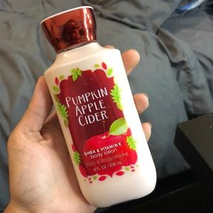 Bath and body works pumpkin apple cider lotion